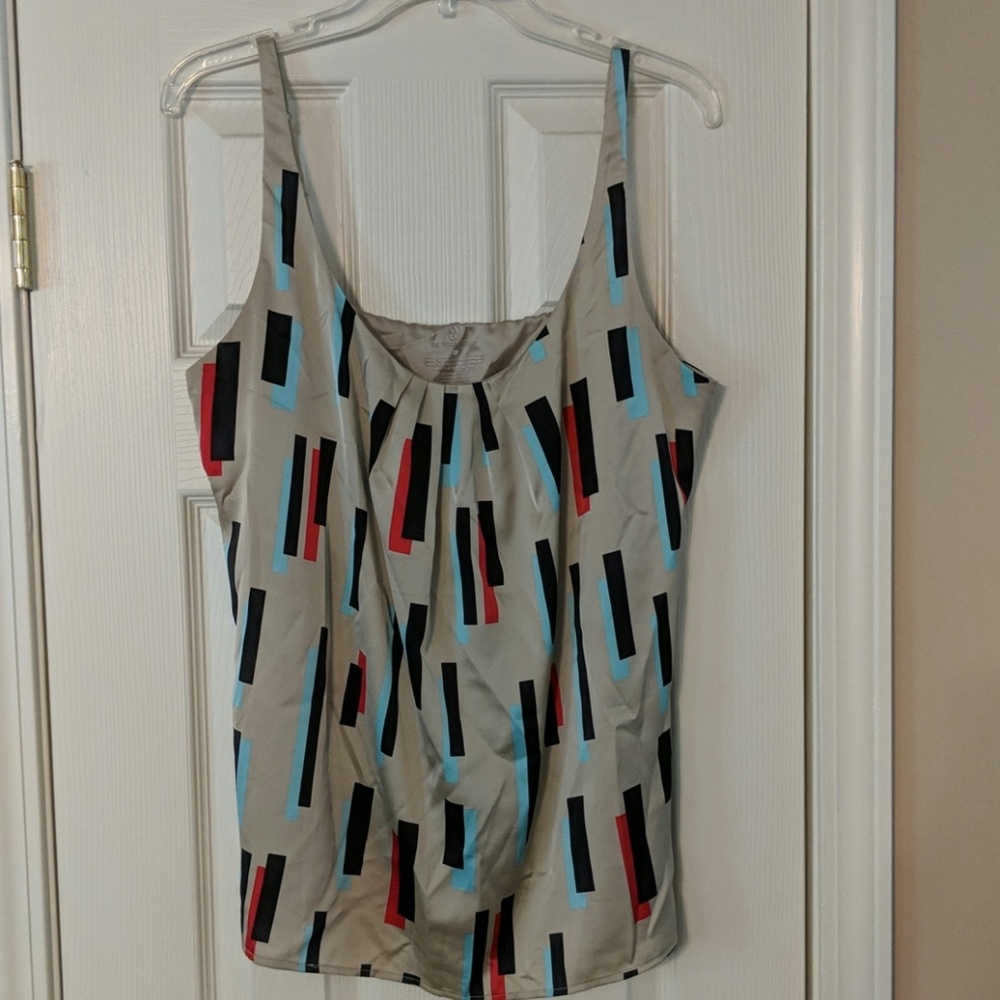 New York & Co tank. Size L.